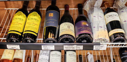 Liquor Store «Crown Wine & Spirits», reviews and photos, 1030 NE 15th Ave, Fort Lauderdale, FL 33304, USA