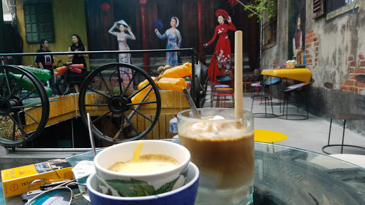 Hidden Gem Coffee - Quán Cà Phê Tái Chế