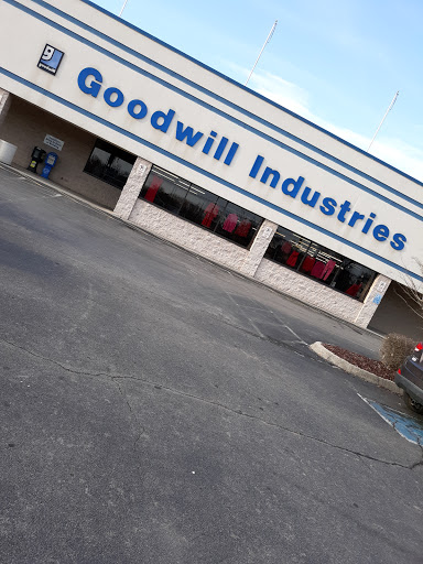 Goodwill, 5307 Kingston Pike, Knoxville, TN 37919, Thrift Store