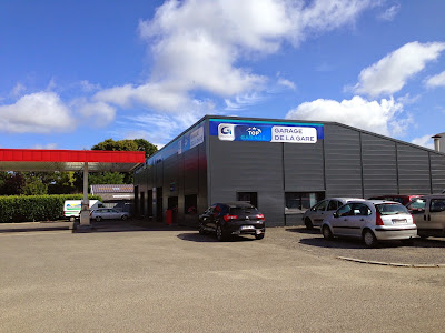 Garage de la Gare à Plouvorn