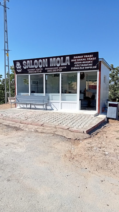 SALOON MOLA