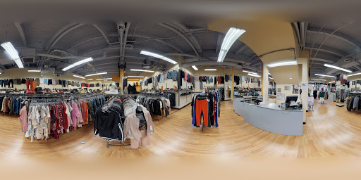 Used Clothing Store «Crossroads Trading Co.», reviews and photos, 128 NW 23rd Ave, Portland, OR 97210, USA