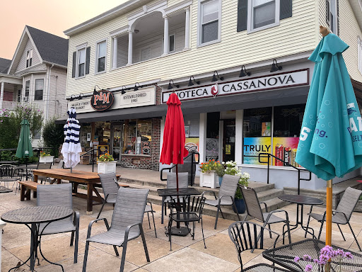 Grocery Store «P&M Orange Street Market», reviews and photos, 721 Orange St, New Haven, CT 06511, USA