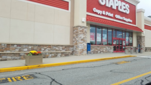 Office Supply Store «Staples», reviews and photos, 34 Walkers Brook Dr, Reading, MA 01867, USA