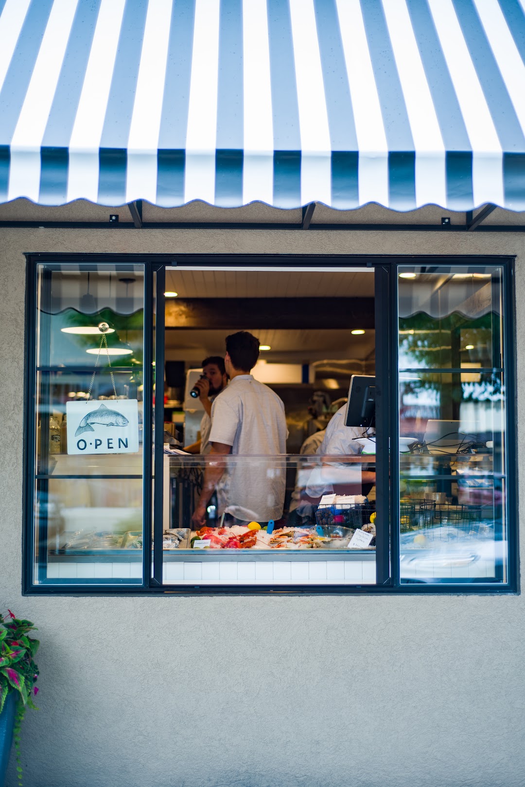 The MARKET fishmonger & eatery