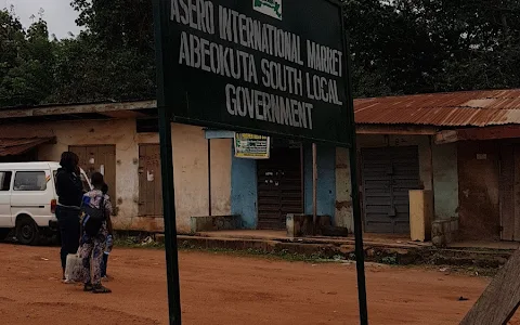 Osoba Adire/Kampala International Market image