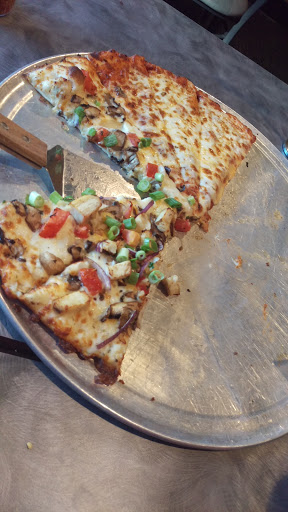 Pizza Restaurant «Round Table Pizza», reviews and photos, 16444 Boones Ferry Rd, Lake Oswego, OR 97035, USA