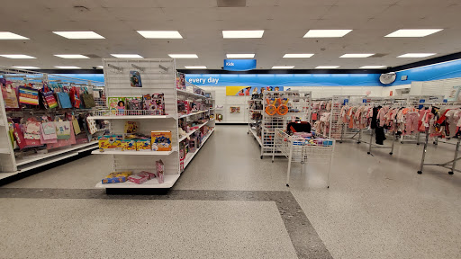 Clothing Store «Ross Dress for Less», reviews and photos, 6610 Mooretown Rd, Williamsburg, VA 23188, USA