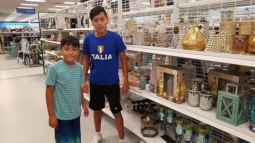 Clothing Store «Ross Dress for Less», reviews and photos, 380 Marketplace Blvd, Hamilton Township, NJ 08691, USA