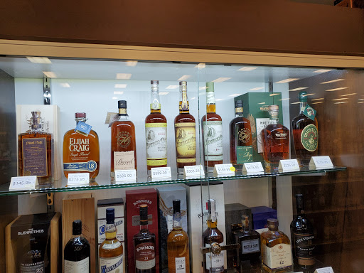Liquor Store «Mid Valley Wine & Liquor», reviews and photos, 39 N Plank Rd #1, Newburgh, NY 12550, USA