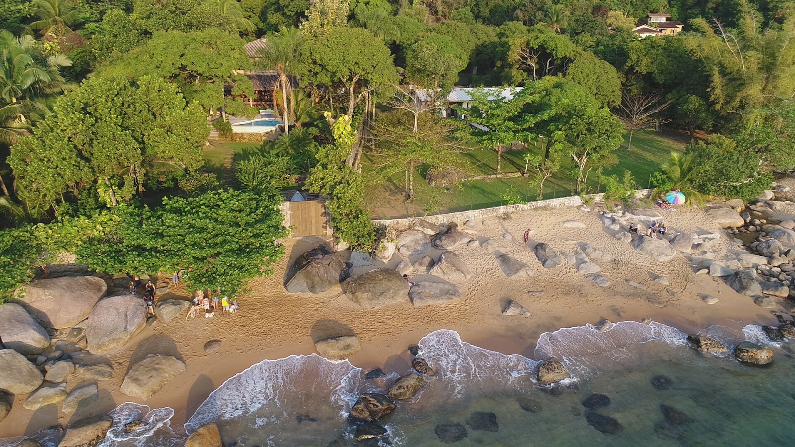 Foto de Praia do Juliao - recomendado para viajantes em família com crianças