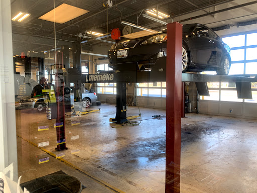 Auto Repair Shop «Meineke Car Care Center», reviews and photos, 18728-E N Pointe Dr, Hagerstown, MD 21742, USA