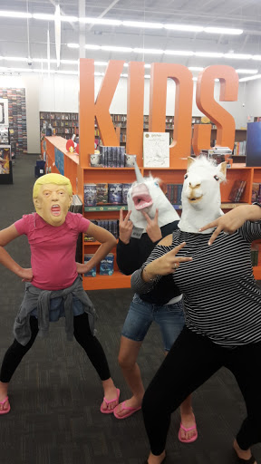 Used Book Store «2nd & Charles», reviews and photos, 12747 Jefferson Ave, Newport News, VA 23602, USA