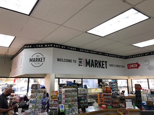 Grocery Store «Market At Locust Grove», reviews and photos, 32301 Constitution Hwy, Locust Grove, VA 22508, USA