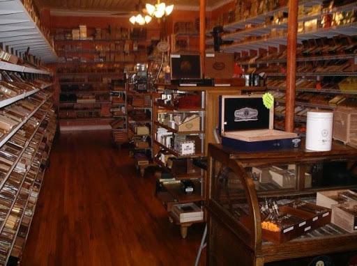 Edward's Pipe & Tobacco Shop