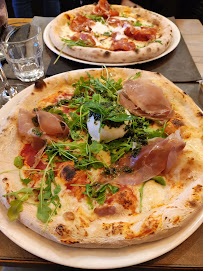 Pizza du Restaurant italien La Bella Vita à Saint-Gilles-Croix-de-Vie - n°1