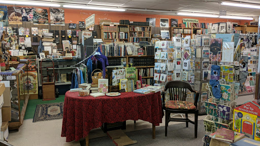 Used Book Store «Vintage Books», reviews and photos, 6613 Mill Plain Boulevard, Vancouver, WA 98661, USA