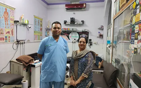 OM PHYSIOTHERAPY CLINIC,AGRA(DR BHADAURIA'S PHYSIOTHERAPY CLINIC) - Best Physiotherapy and Chiropractic Clinic in Agra image