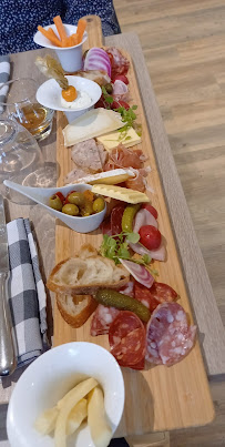 Charcuterie du Restaurant français L'Auberge Des Hortillonnages à Camon - n°8