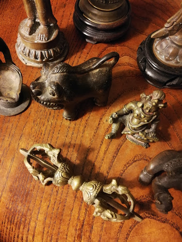 Comments and reviews of Global Village Antiques & Collectables