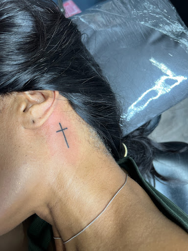 Explore small flower tattoo ideas, creative tattoo ideas in Katy, available at Family Tattoo Studio