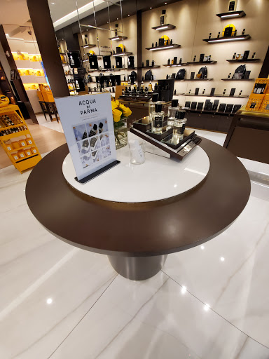 Perfume Store «Acqua di Parma», reviews and photos, 701 S Miami Ave, Miami, FL 33130, USA