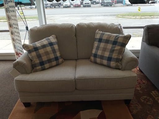 Furniture Store «Muncie Furniture Outlet», reviews and photos, 1010 E 29th St, Muncie, IN 47302, USA