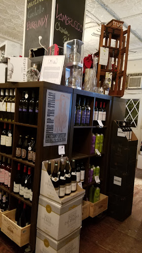 Wine Store «Juice Box Wine & Spirits», reviews and photos, 1289 Prospect Ave, Brooklyn, NY 11218, USA