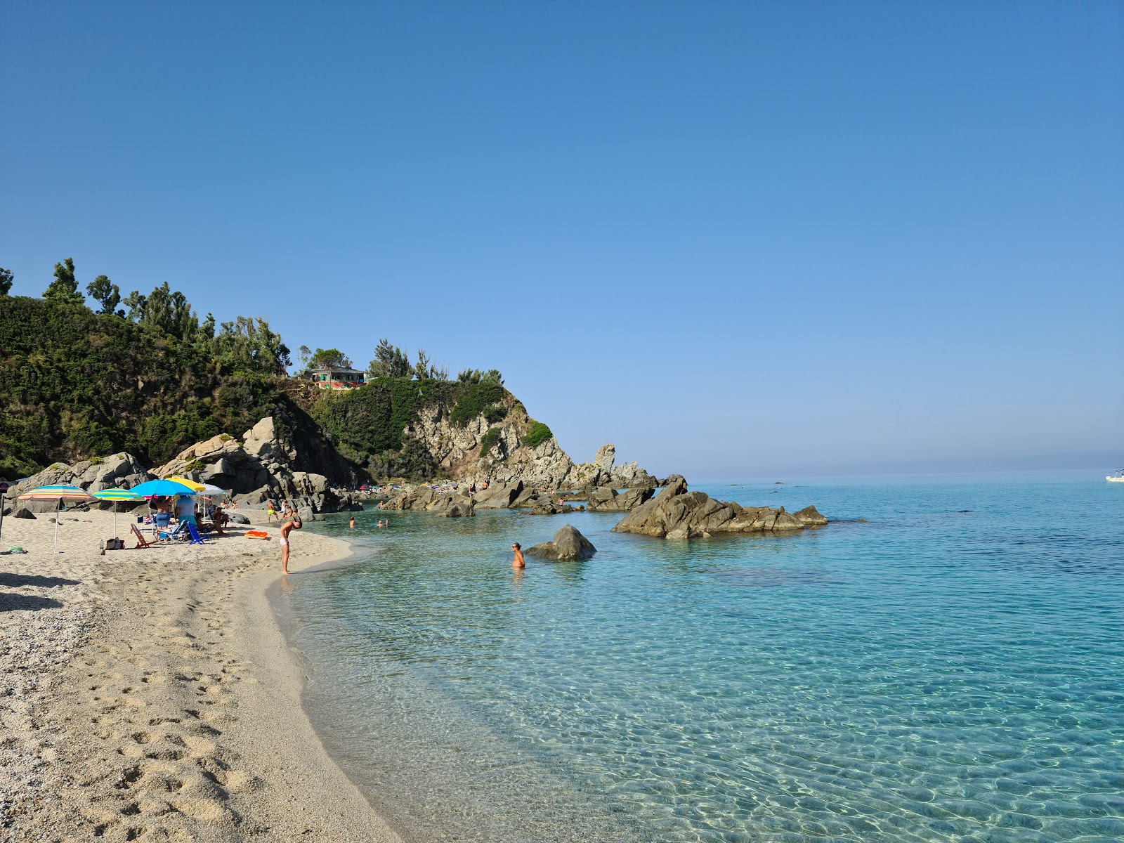 Photo of Zambrone Beach with very clean level of cleanliness