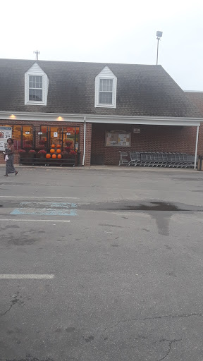 Wakefield Great Valu, 608 S County Dr, Wakefield, VA 23888, USA, 