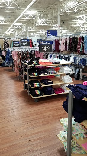 Discount Store «Walmart», reviews and photos, 2200 Holly Springs Pkwy, Holly Springs, GA 30115, USA