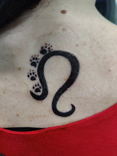 Explore hawaiian tattoos ideas, creative tattoo ideas in New Orleans, available at Mid City Voodoux Tattoos