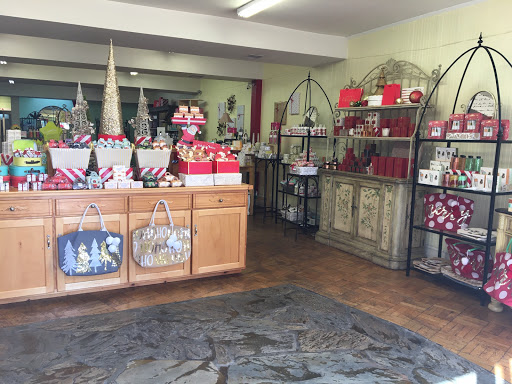 Day Spa «Rouge - Beauty, Spa, & Apothecary Boutique», reviews and photos, 17 S King St, Leesburg, VA 20175, USA