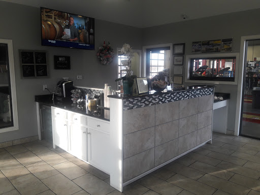 Auto Repair Shop «Kwik Kar Lube & Auto Repair», reviews and photos, 1049 Marsh Ln, Carrollton, TX 75006, USA