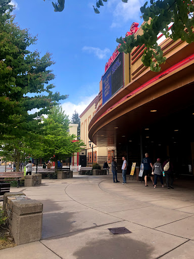 Movie Theater «Regal Cinemas Bridgeport Village 18 & IMAX», reviews and photos, 7329 SW Bridgeport Rd, Tigard, OR 97224, USA