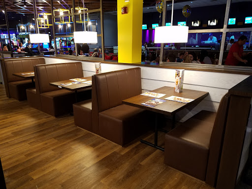 Restaurant «Main Event Entertainment», reviews and photos, 2070 S Stemmons Fwy, Lewisville, TX 75067, USA