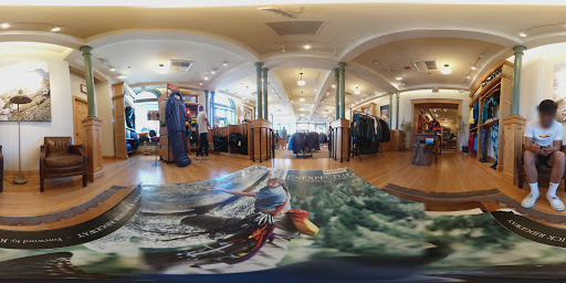 Clothing Store «Patagonia Pasadena», reviews and photos, 47 N Fair Oaks Ave, Pasadena, CA 91103, USA