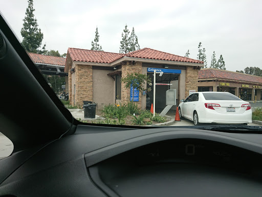 Chevron Carwash en Walnut