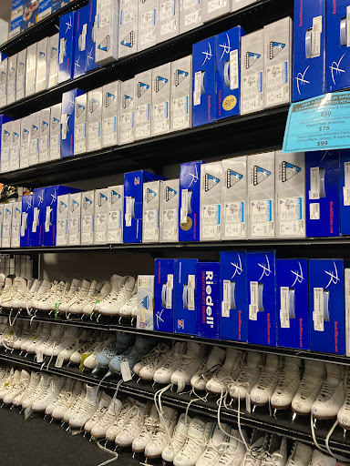 Sporting Goods Store «Play It Again Sports & Hockey», reviews and photos, 16929 WA-99 #110, Lynnwood, WA 98037, USA