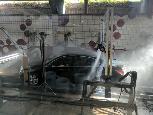 Car Wash «Janss Mall Touchless Car Wash», reviews and photos, 467 N Moorpark Rd, Thousand Oaks, CA 91360, USA