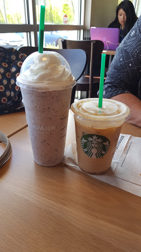 Coffee Shop «Starbucks», reviews and photos, 14 Fenn Rd, Newington, CT 06111, USA