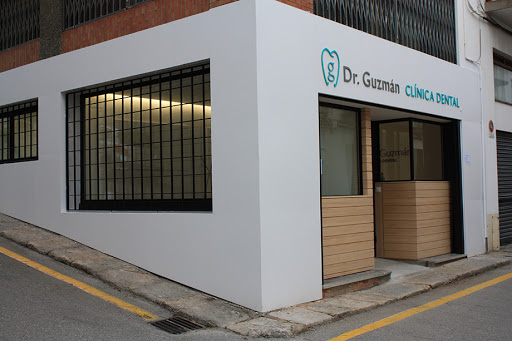 Dr Guzman Clinica Dental en Sant Pol de Mar, Barcelona