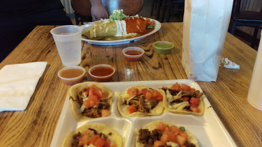 Hair Salon «White Lotus Salon & Spa», reviews and photos, 1530 S Val Vista Dr #101, Gilbert, AZ 85296, USA