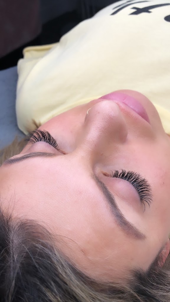 Alesia lashes and Beauty 01960