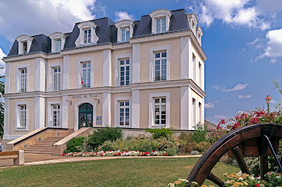 Mairie de Marly-la-ville à Marly-la-ville