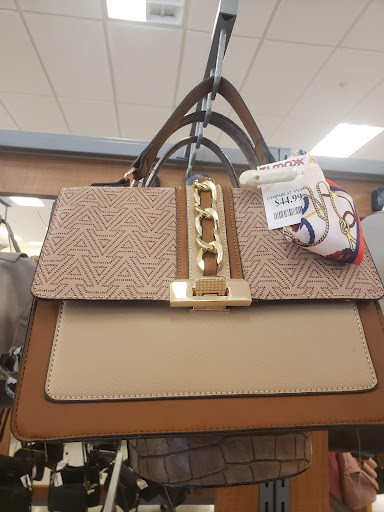 Department Store «T.J. Maxx & HomeGoods», reviews and photos, 2314 Remi Dr, Melbourne, FL 32940, USA