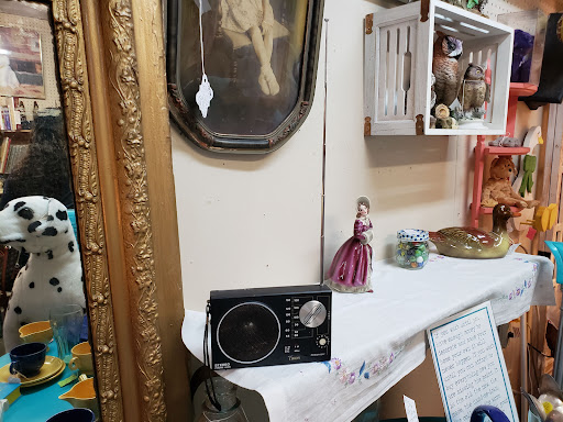 Antique Store «Vintage Gifts & Antiques», reviews and photos, 11503 Jones Rd, Houston, TX 77070, USA