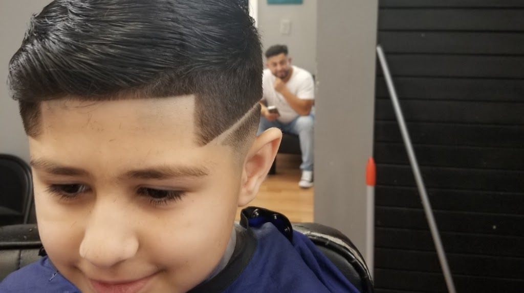 Levelz Barber Lounge 33781