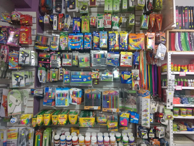 Papeleria SUARi Av.Hidalgo #3200 Rancho de la Cruz