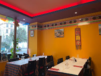 Atmosphère du Restaurant tibétain Restaurant Tibétain Pays des Neiges à Paris - n°1